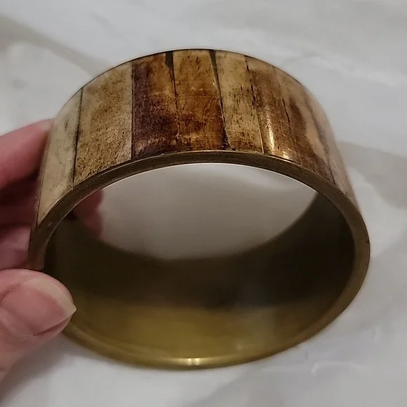 Gold/Brass solid cuff - Picture 3 of 4